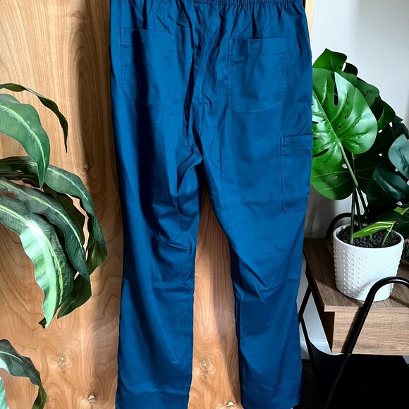 Blue Matrix by Maevn Women's Solid Scrub Pants - Size Medium - Picture 2 of 3
